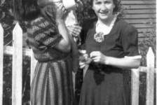 522: l-r Marg Ryan, unidentified infant, Win Reddy. (circa early 1940s) [courtesy of  Mollie McCarthy]  - Margaret daughter of Denis Ryan &amp;amp; Mary Dunphy; Winifred (later Sr. Philippa)  daughter of James Reddy &amp;amp; Mary Anne Murphy